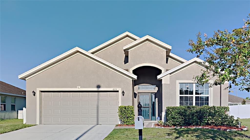623 HIGHLAND MEADOWS AVENUE DAVENPORT, FL 33837