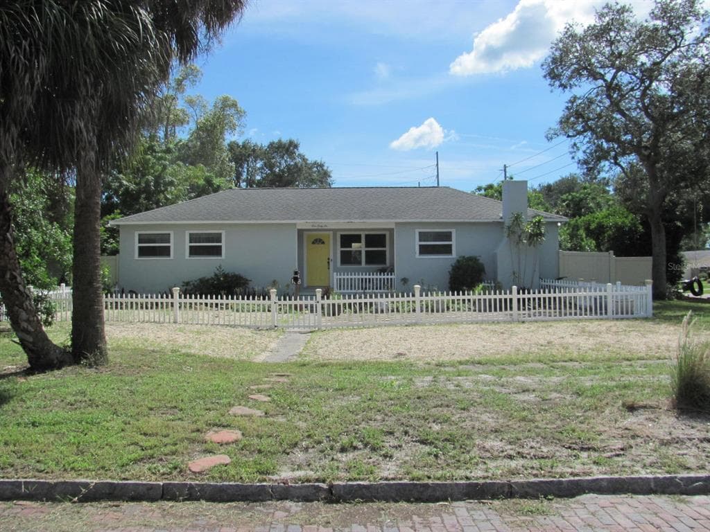 166 PINELLAS WAY N ST PETERSBURG, FL 33710