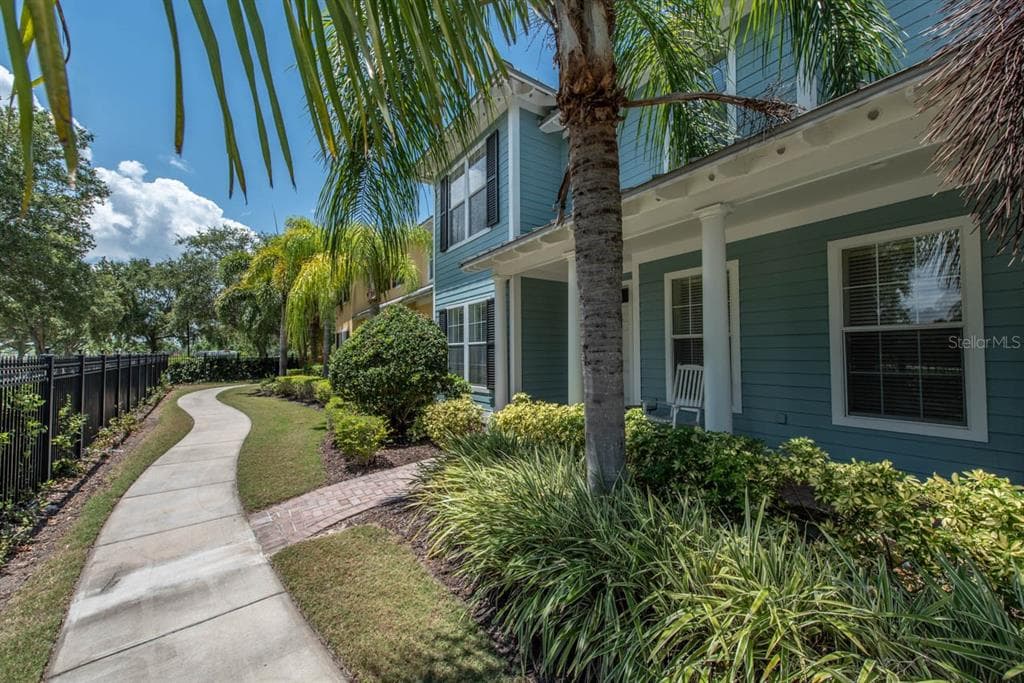 125 ABERDEEN POND DRIVE APOLLO BEACH, FL 33572