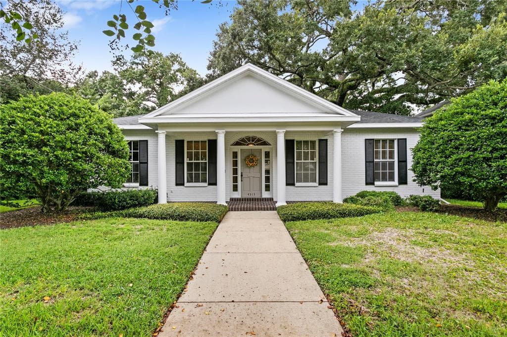 4313 W SWANN AVENUE TAMPA, FL 33609