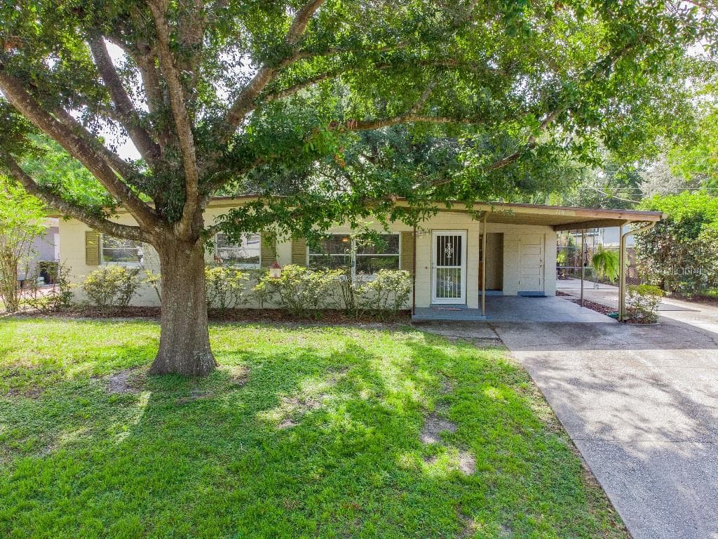 116 E LAUREN COURT FERN PARK, FL 32730