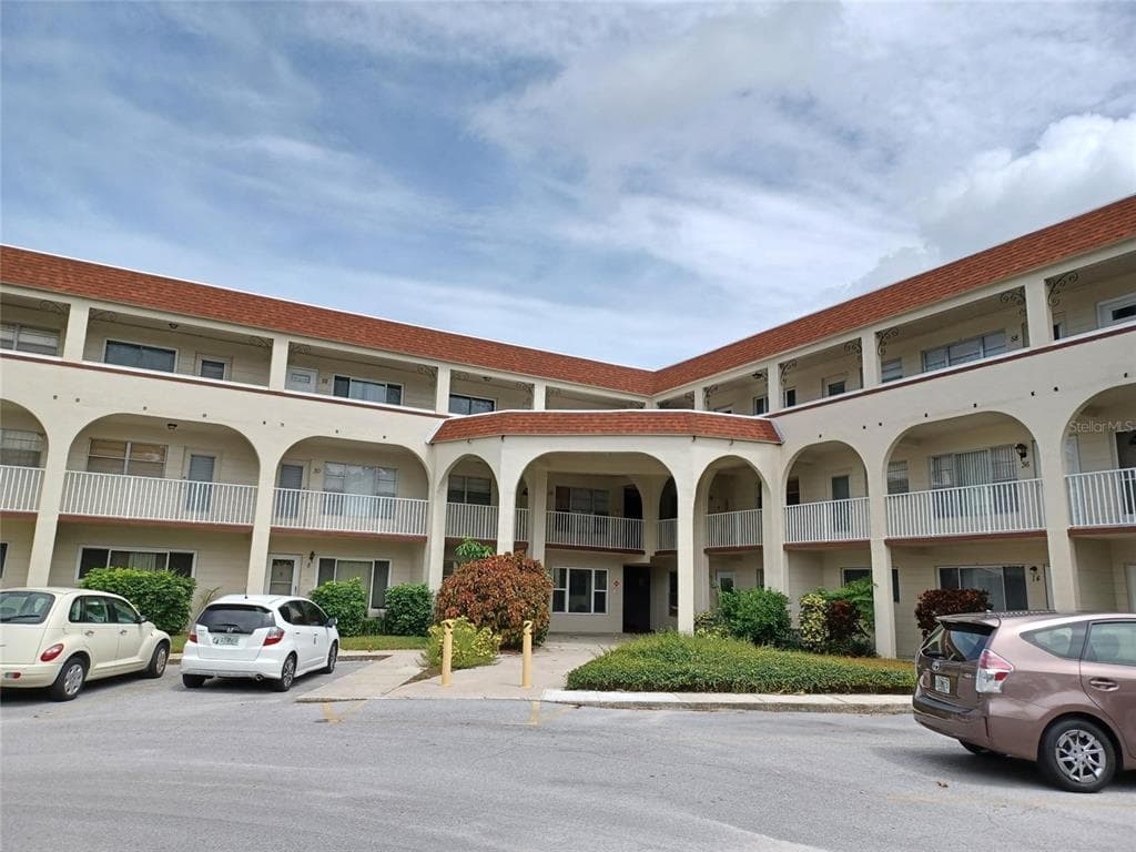 2434 AUSTRALIA WAY E UNIT 34 CLEARWATER, FL 33763