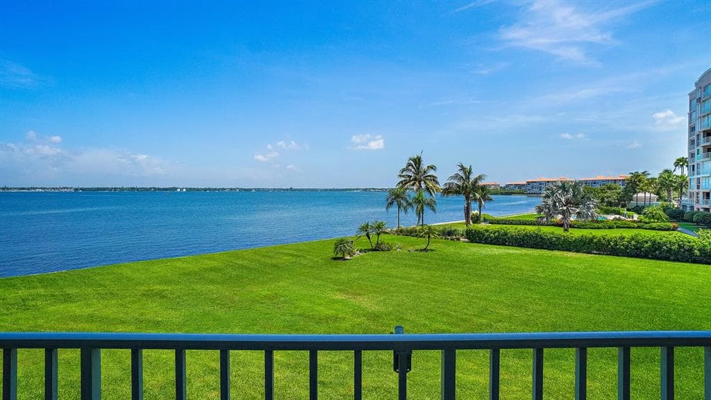 5151 ISLA KEY BOULEVARD S UNIT 219 ST PETERSBURG, FL 33715