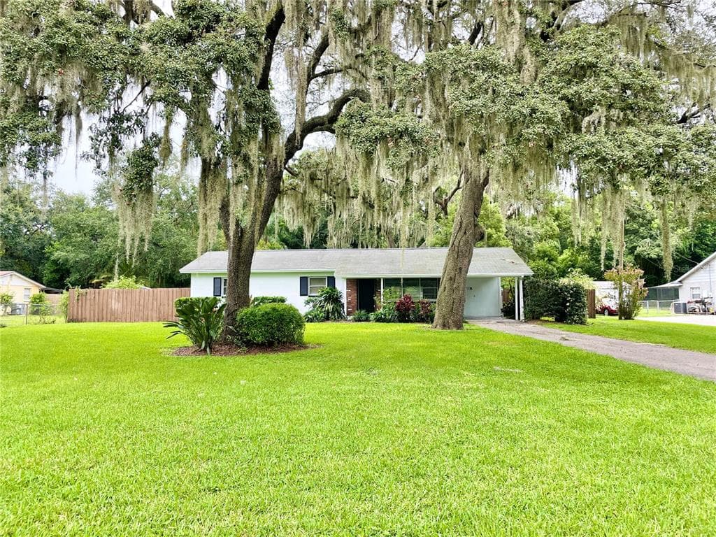 401 LUTIE DRIVE VALRICO, FL 33594