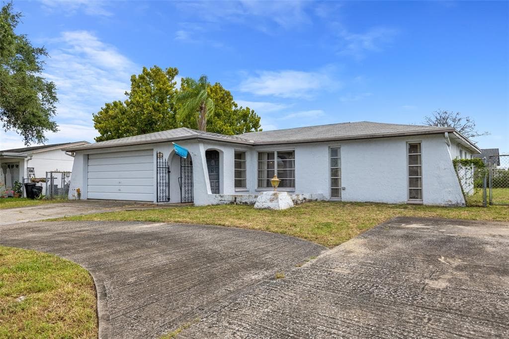 9426 LEGEND LANE PORT RICHEY, FL 34668