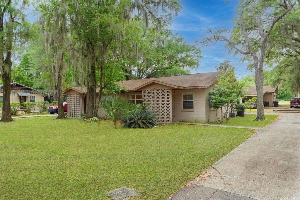 1932 NE 17TH WAY Gainesville, FL 32609