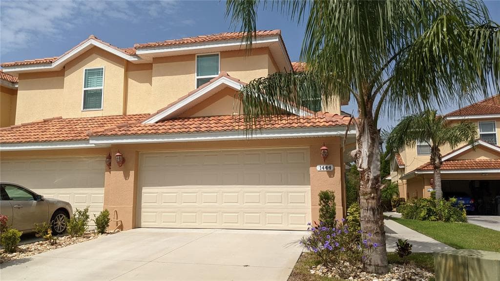 1444 RIDGE TERRACE TARPON SPRINGS, FL 34689