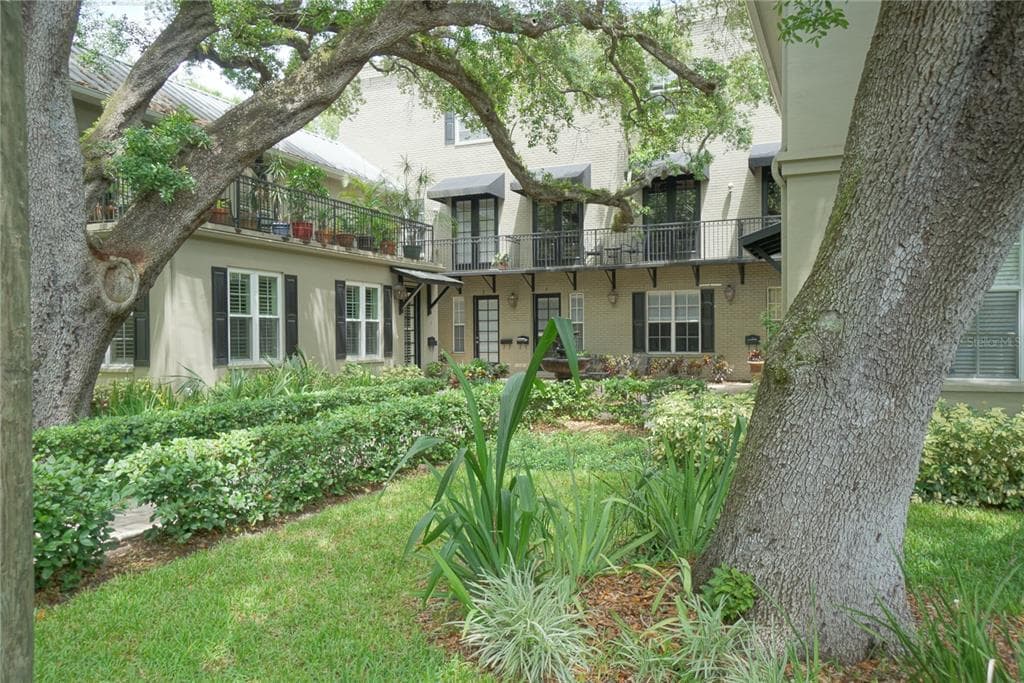 1008 S MOODY AVENUE UNIT 3 TAMPA, FL 33629