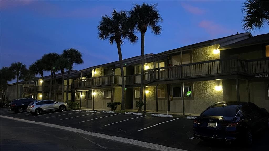 6332 NEWTOWN CIRCLE UNIT 32B3