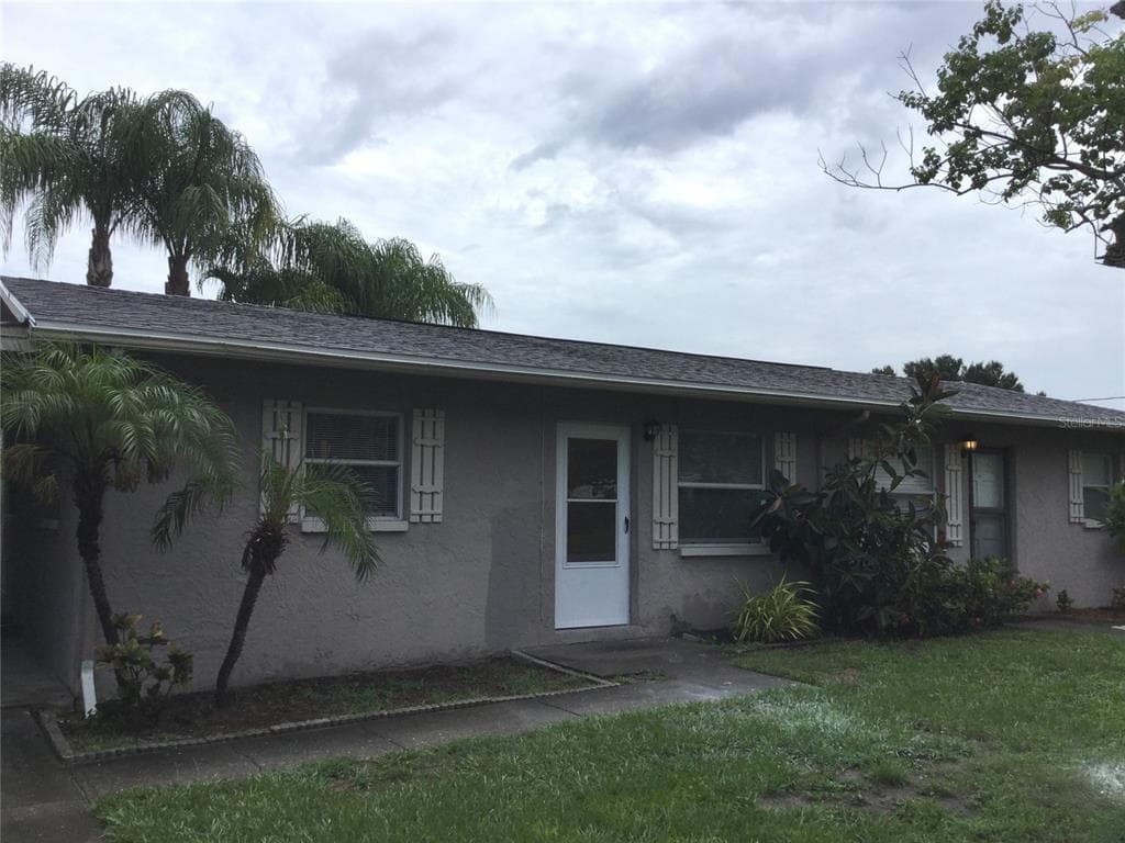 2897 MEADOW LAKE AVENUE UNIT A LARGO, FL 33771