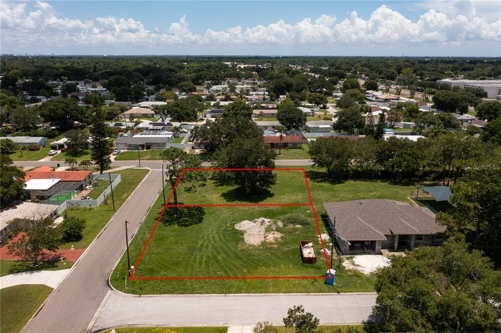 6400 18TH WAY N ST PETERSBURG, FL 33702