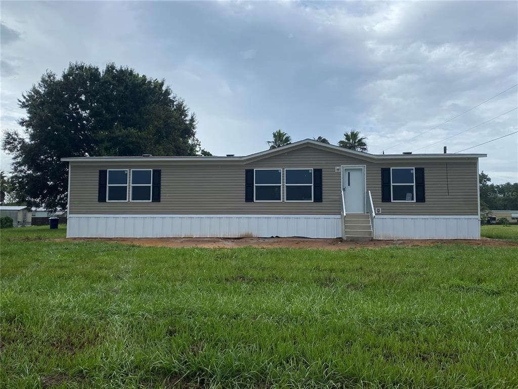 40401 MELROSE AVENUE ZEPHYRHILLS, FL 33540