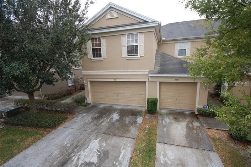 9821 BLUE PALM WAY TAMPA, FL 33610