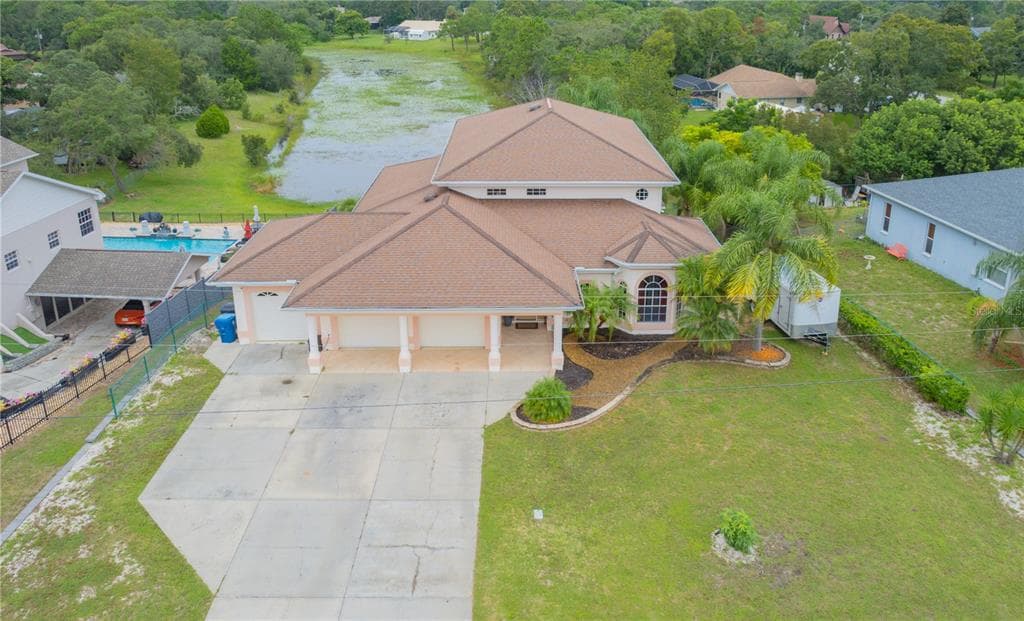 7045 CLEARWATER DRIVE