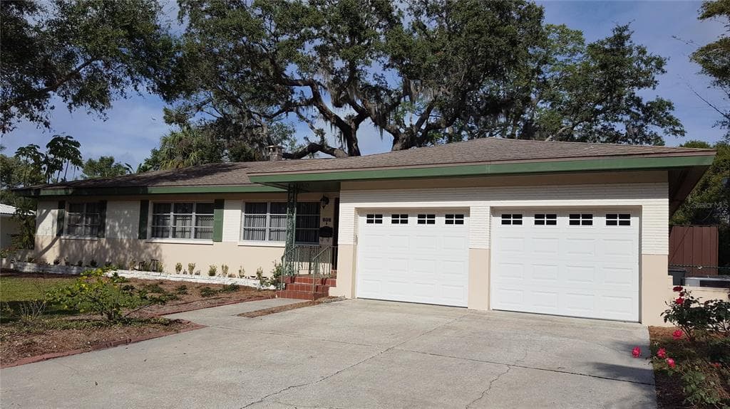 808 PONCE DE LEON BOULEVARD BELLEAIR, FL 33756