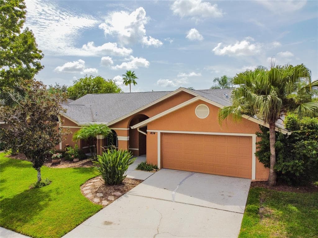 1834 STABLE TRAIL PALM HARBOR, FL 34685
