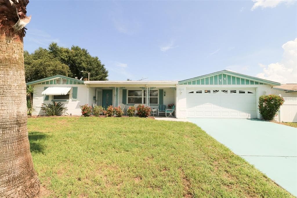 5245 MOOG ROAD NEW PORT RICHEY, FL 34652