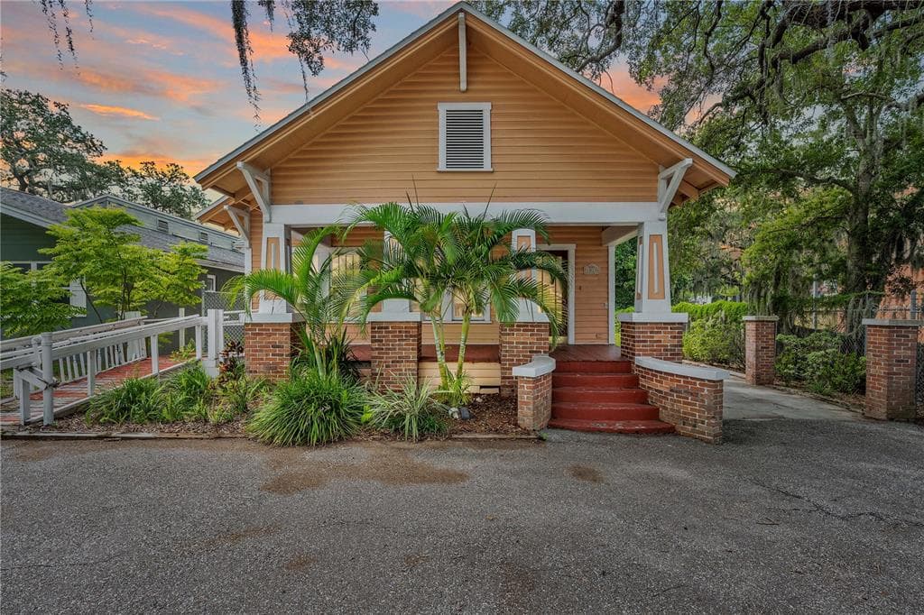 1020 ILLINOIS AVENUE PALM HARBOR, FL 34683