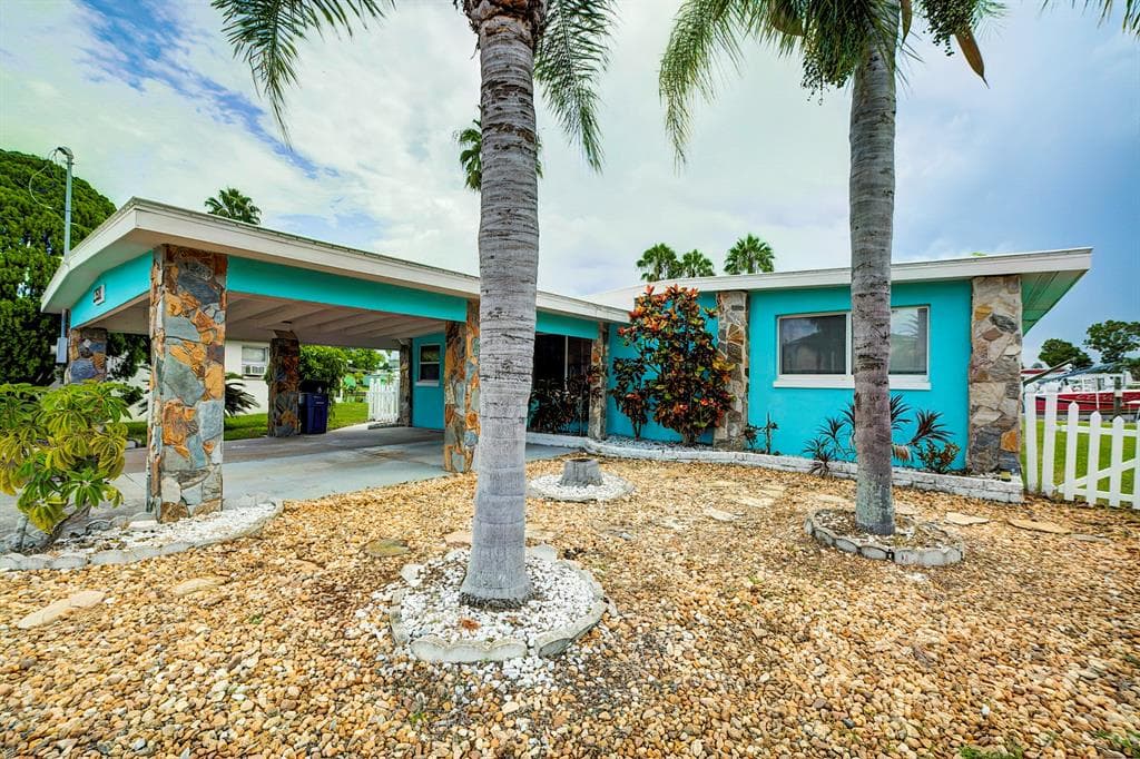 13518 FRANCES AVENUE HUDSON, FL 34667