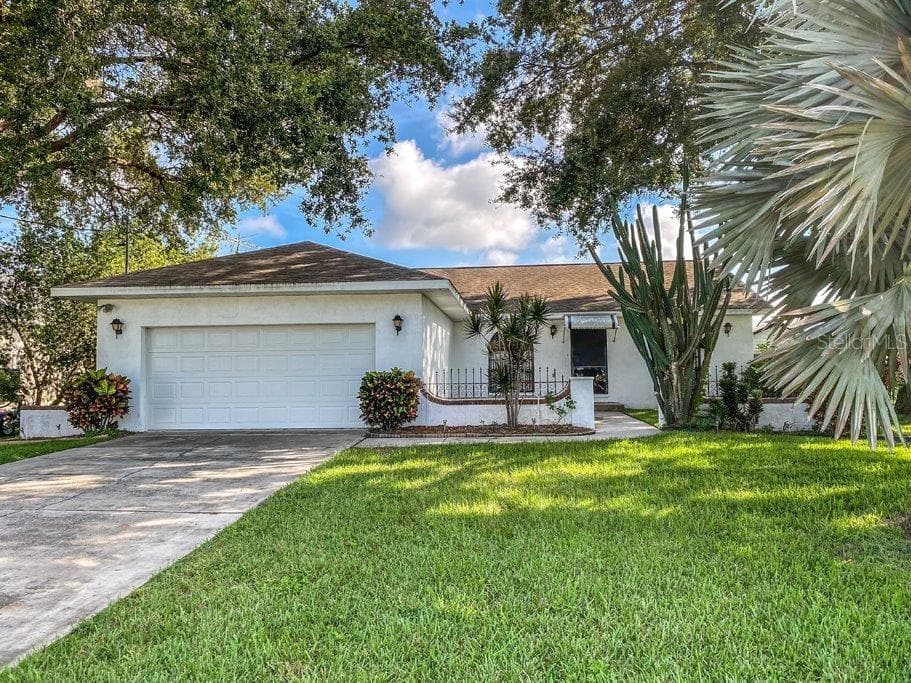 319 FLAMINGO DRIVE APOLLO BEACH, FL 33572