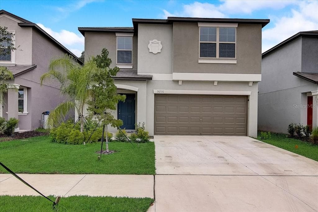 5231 WHITE CHICORY DRIVE APOLLO BEACH, FL 33572