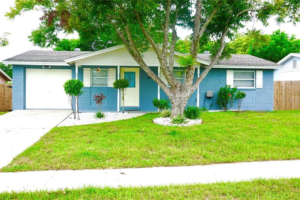 1300 GRANTWOOD AVENUE CLEARWATER, FL 33759