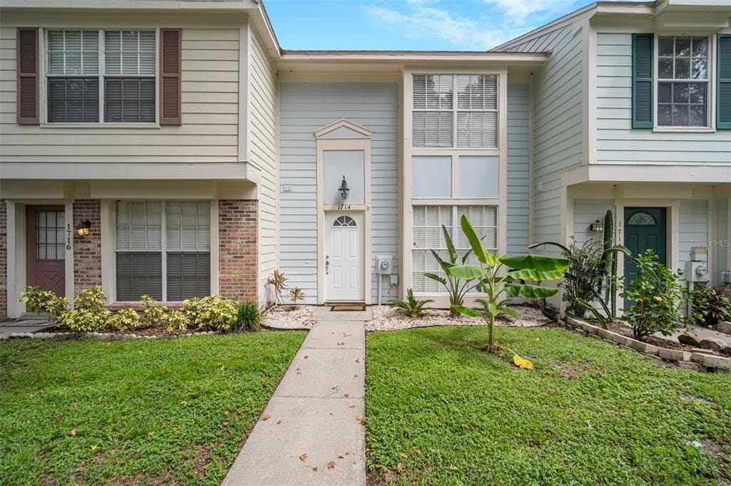 1714 MILL RUN CIRCLE TAMPA, FL 33613