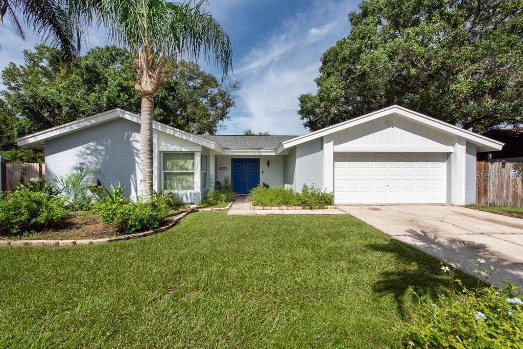 15626 BEAR CREEK DRIVE TAMPA, FL 33624