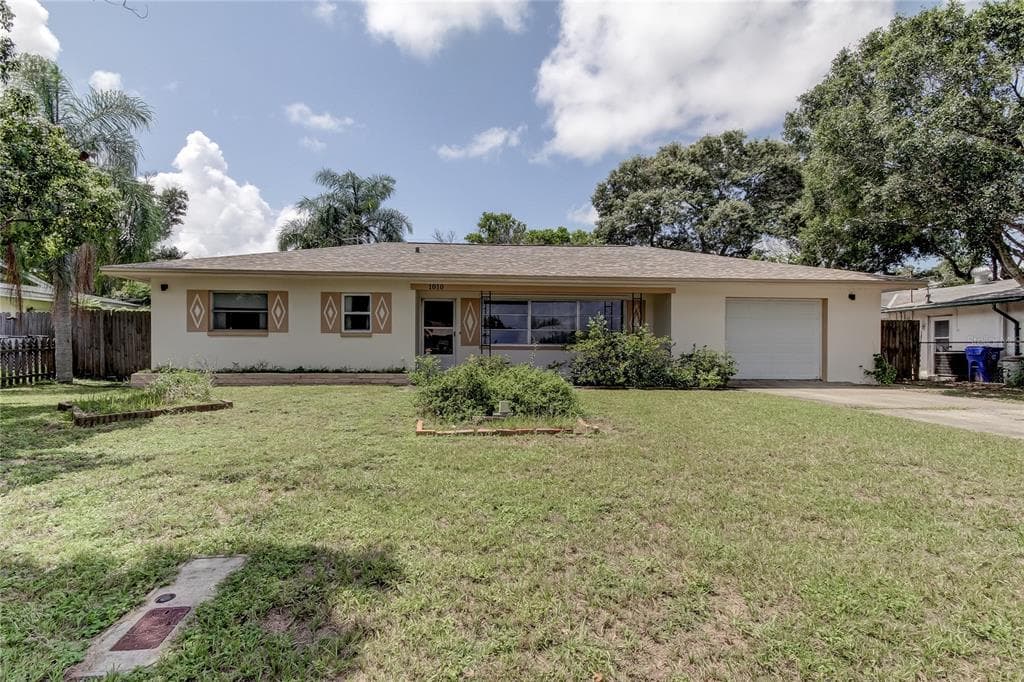 1010 EMERSON DRIVE DUNEDIN, FL 34698
