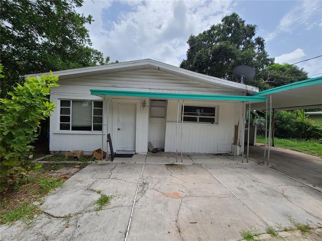 6058 113TH AVENUE N PINELLAS PARK, FL 33782