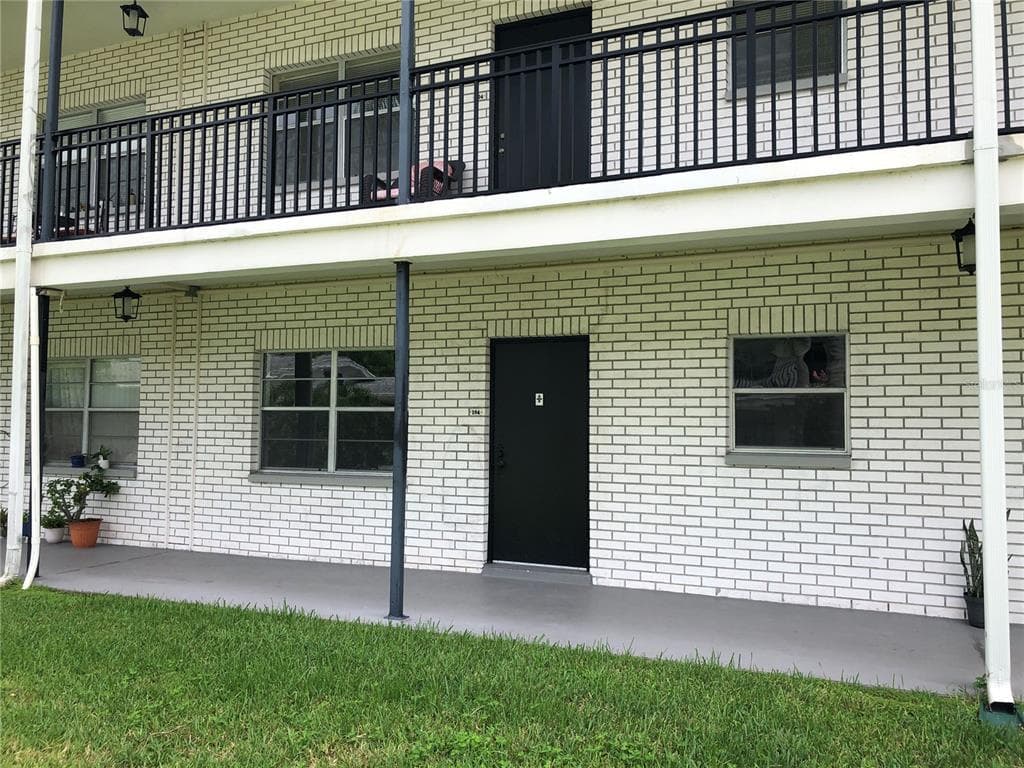 4050 4TH STREET N UNIT 104 ST PETERSBURG, FL 33703