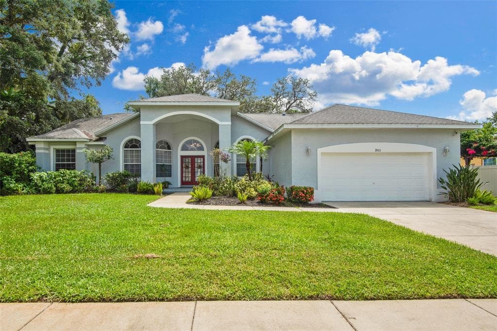 1903 GULF BEACH BOULEVARD TARPON SPRINGS, FL 34689