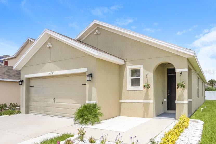 10236 MANGROVE WELL ROAD SUN CITY CENTER, FL 33573
