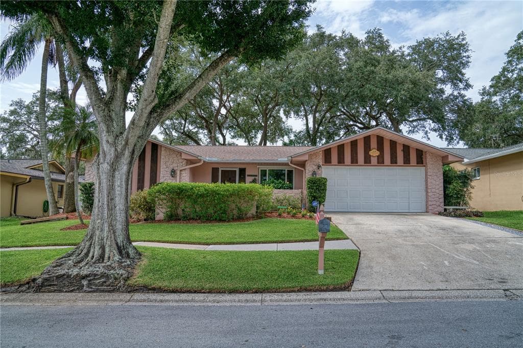 214 MEADOWCROSS DRIVE