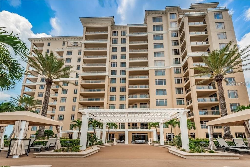 11 BAYMONT STREET UNIT 906 CLEARWATER, FL 33767