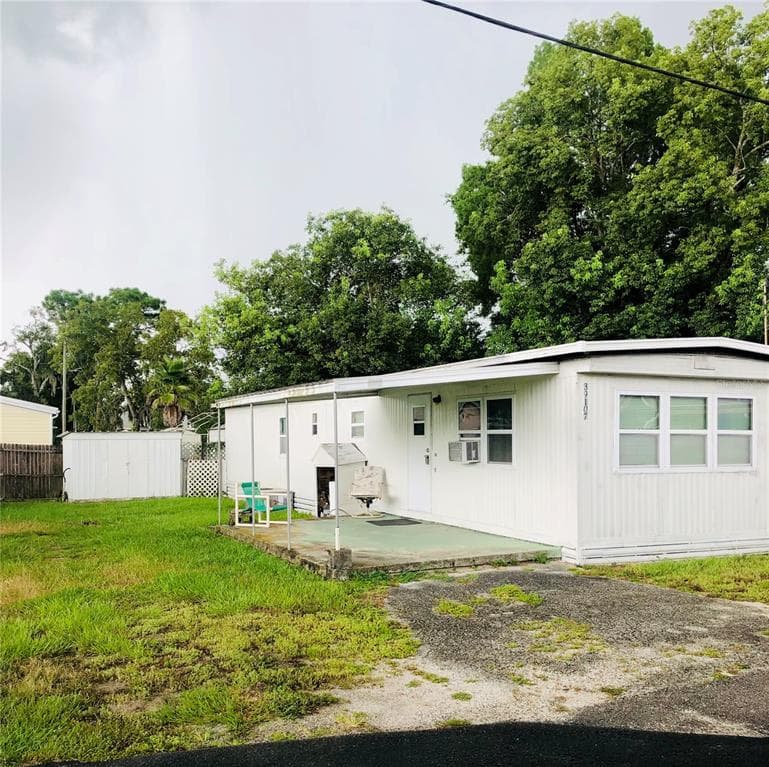 39107 HILLCREST DRIVE ZEPHYRHILLS, FL 33542