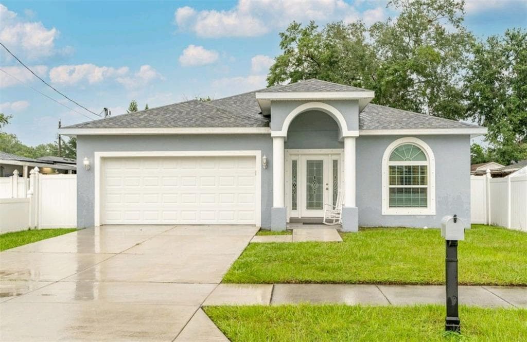 7519 N HUBERT AVENUE TAMPA, FL 33614
