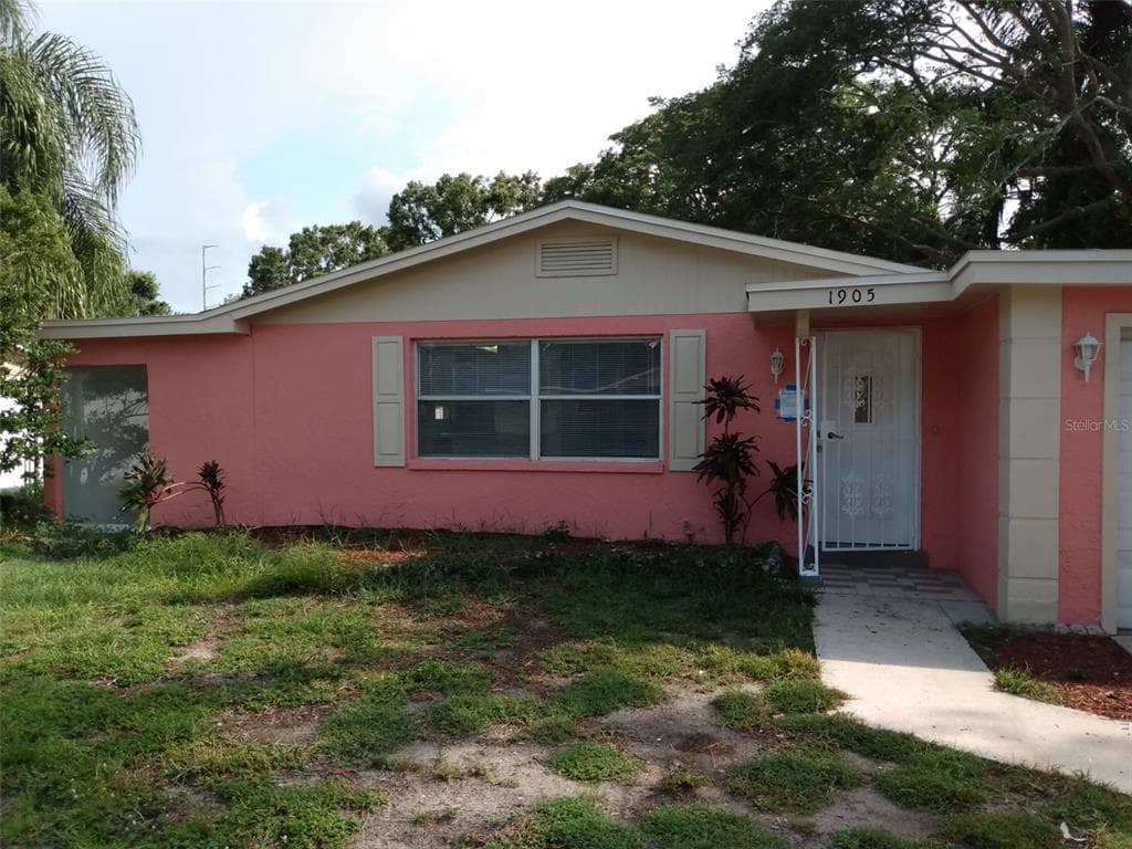 1905 E BOUGAINVILLEA AVENUE TAMPA, FL 33612