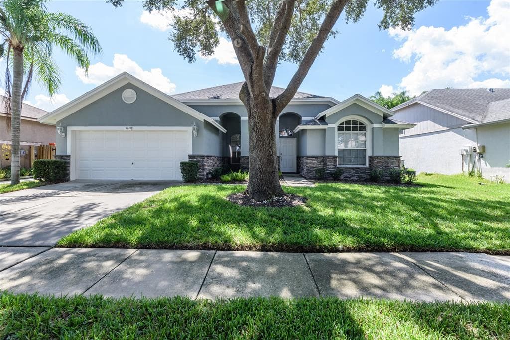 16418 LAKE HEATHER DRIVE TAMPA, FL 33618