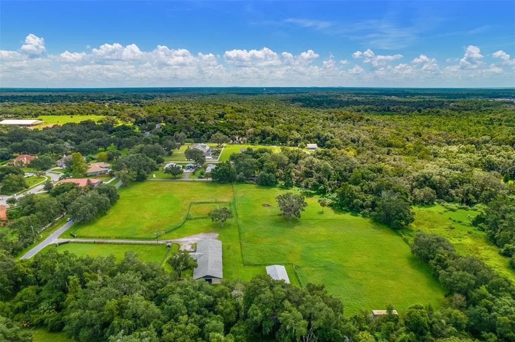1003 MYRTLE ROAD VALRICO, FL 33596