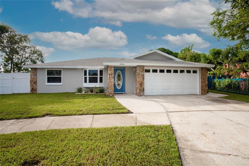 7076 FORESTVIEW TERRACE N ST PETERSBURG, FL 33709