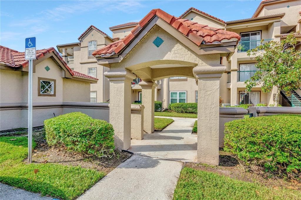 4205 WOODSTORKS WALK WAY UNIT 2308 LUTZ, FL 33558