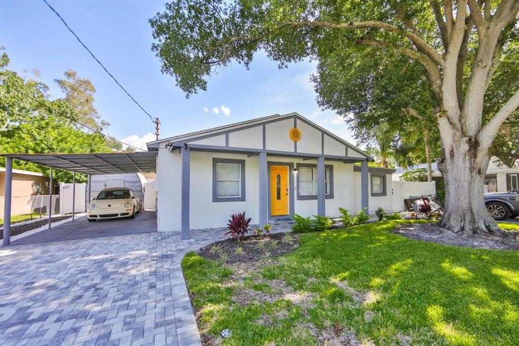 3014 W VAN BUREN DRIVE TAMPA, FL 33611