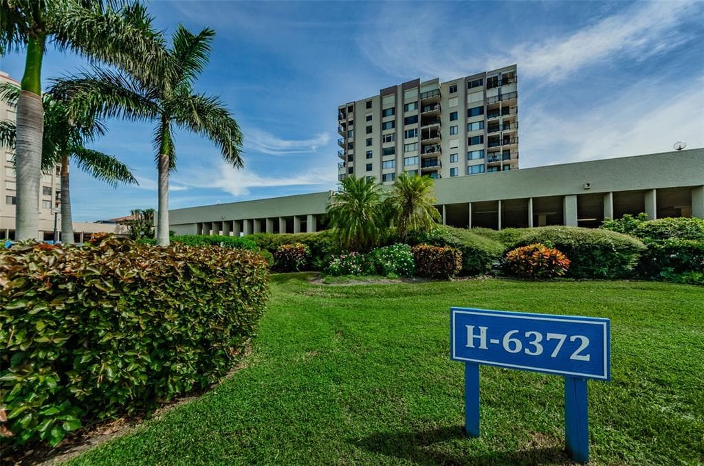 6372 PALMA DEL MAR BOULEVARD S UNIT 705 ST PETERSBURG, FL 33715
