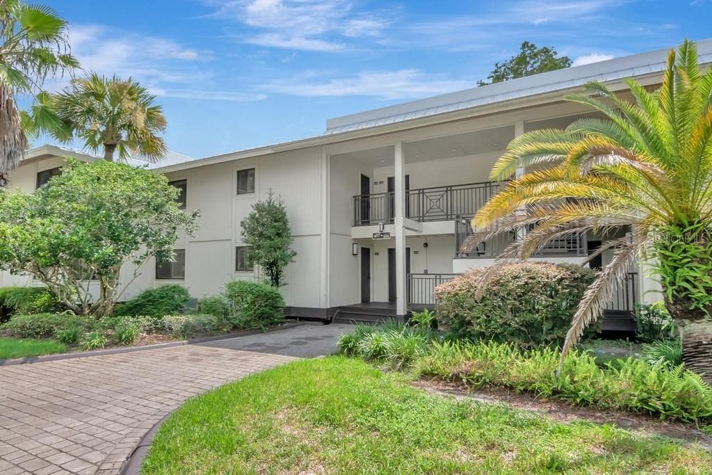 4758 FOX HUNT DRIVE, #407/409 WESLEY CHAPEL, FL 33543