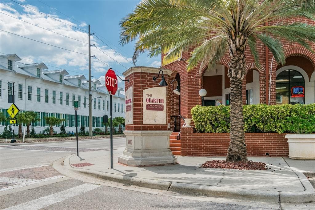 2010 E PALM AVENUE UNIT 15303 TAMPA, FL 33605