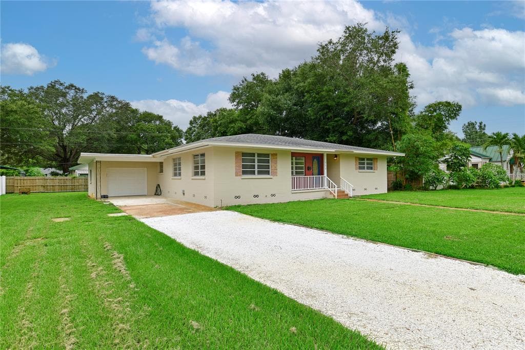706 33RD STREET COURT W BRADENTON, FL 34205