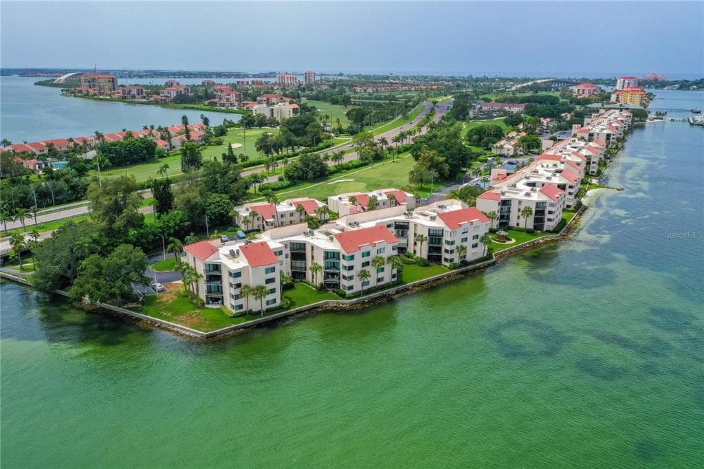 5505 LA PUERTA DEL SOL BOULEVARD S UNIT 325 ST PETERSBURG, FL 33715
