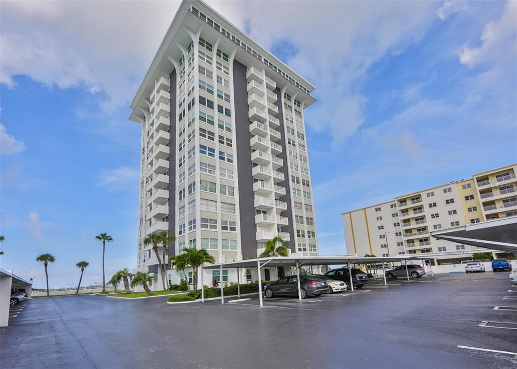17408 GULF BOULEVARD UNIT 802 REDINGTON SHORES, FL 33708