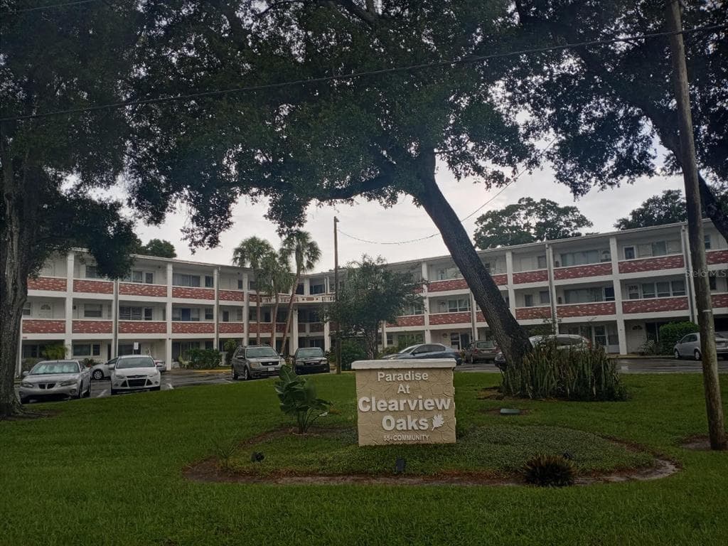 4300 58TH STREET N UNIT 1804 KENNETH CITY, FL 33709